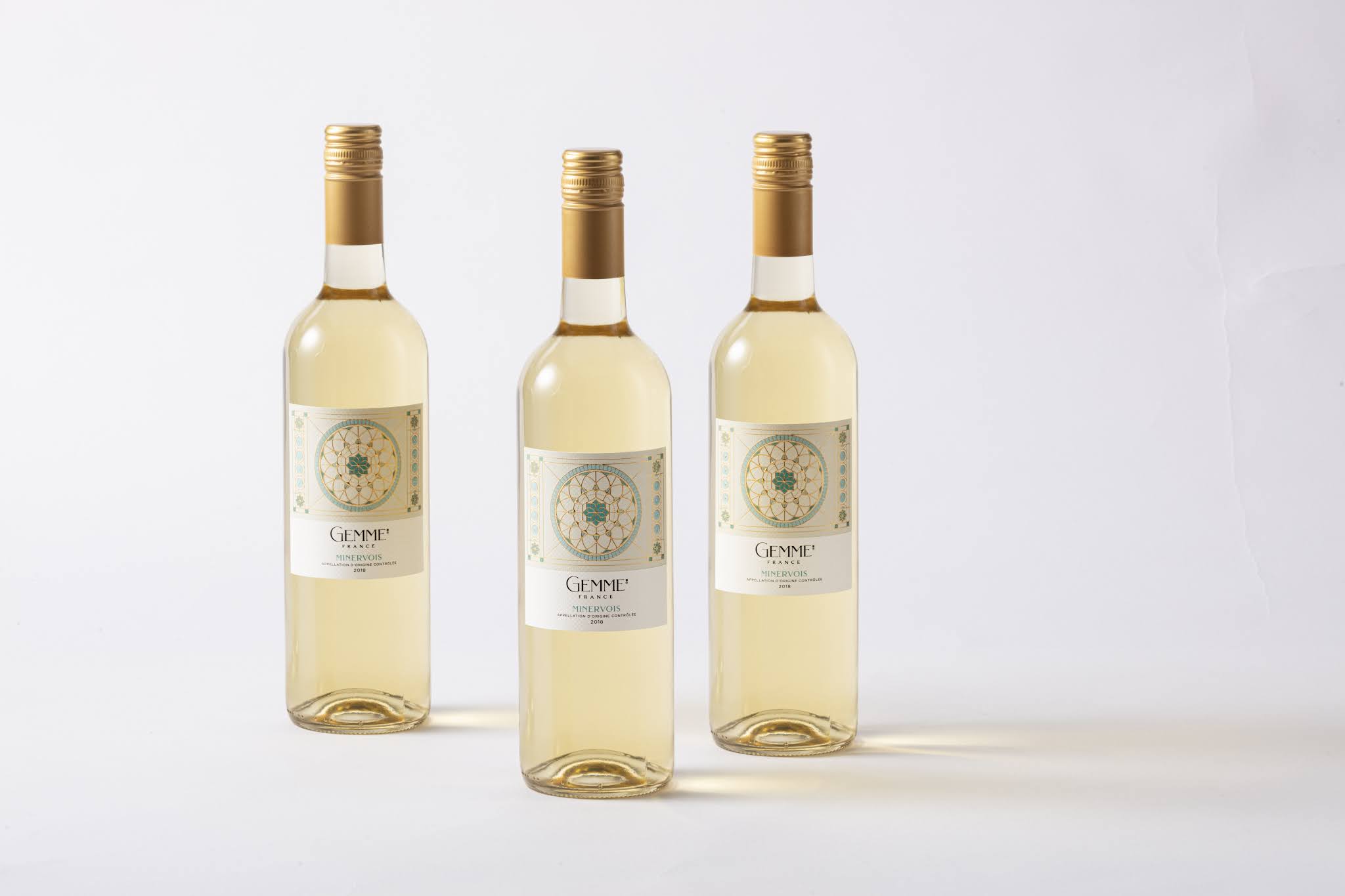 柔版印刷燙金SS清漆壓花紙葡萄酒包裝設(shè)計(圖2)