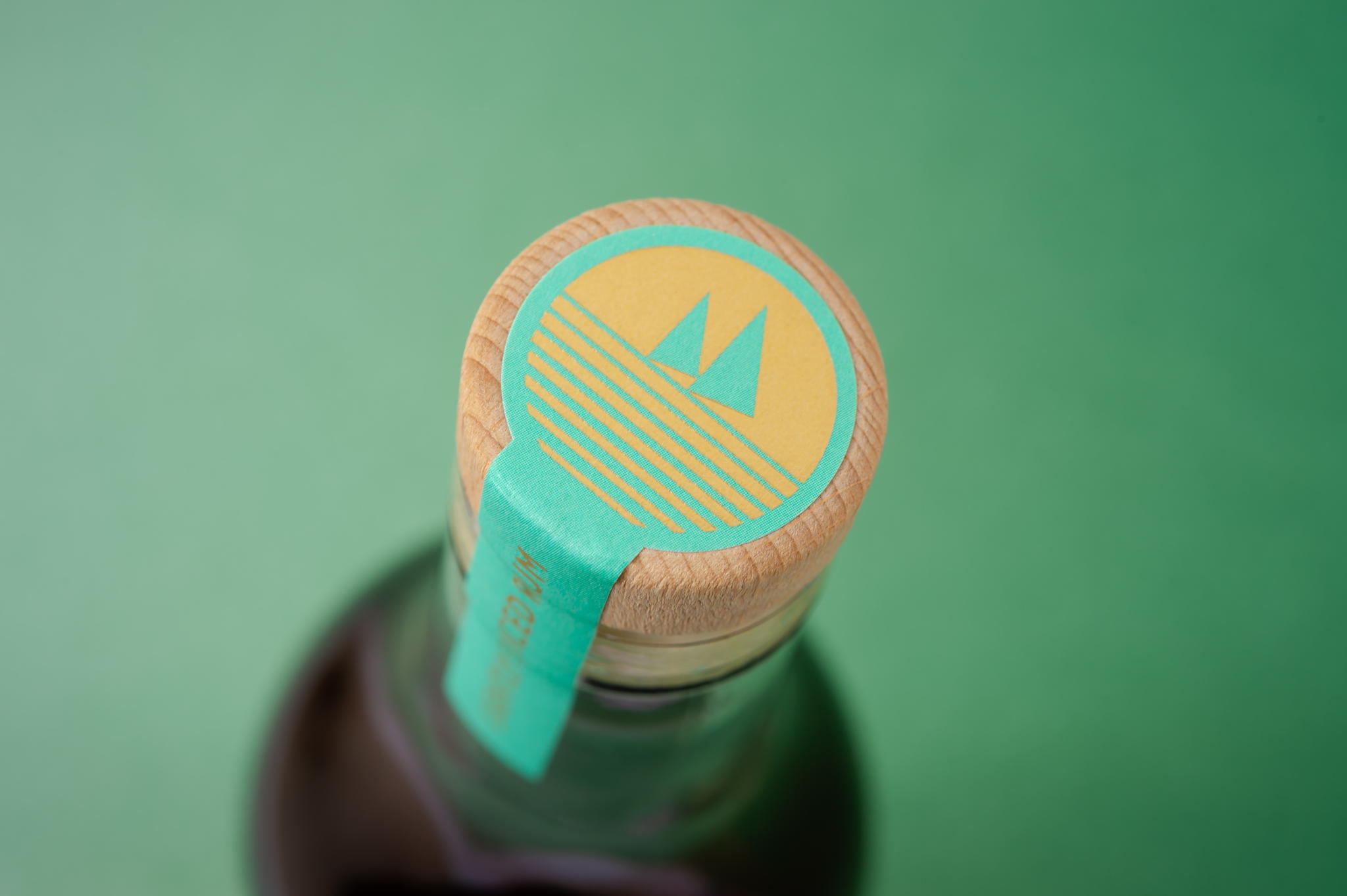 ?Two Drifters朗姆酒創(chuàng)意包裝設計參考(圖5)