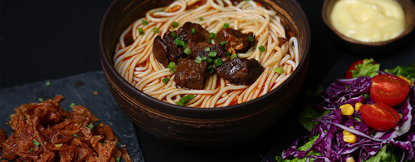 霸蠻品牌故事-logo設(shè)計(jì)分析(圖1)