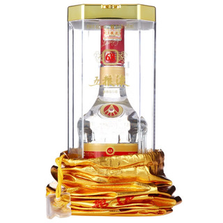 創(chuàng)意酒包裝設(shè)計五糧液普五濃香型白酒單瓶裝產(chǎn)品包裝設(shè)計欣賞(圖2)