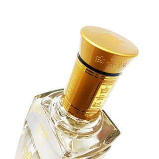 創(chuàng)意酒包裝設(shè)計年陳釀兼香型白酒瓶整箱裝產(chǎn)品包裝設(shè)計欣賞(圖7)